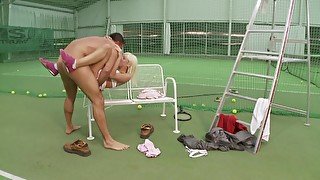 CUTE CHICKS. Pretty horny blonde getting her ass fucked on the tennis court by her coach