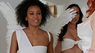 Angels Demi Sutra, Molly Stewart and Desiree Dulce's heavenly hookup