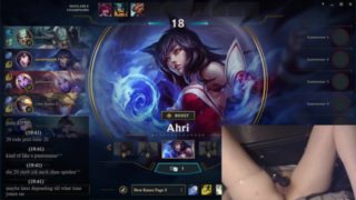 EGirl masturbates while playing League of Legends