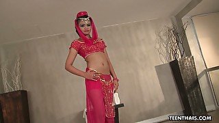 Seductive Thai dancer Sativa gets her pussy fucked in the bathtub