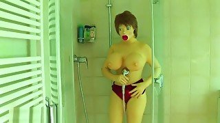 RUBBER DOLL_Cleaning