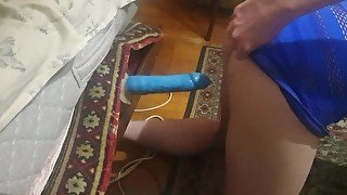 Amateur ride dildo