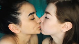 Sexy Lesbos Kiss and Finger Their Pussies