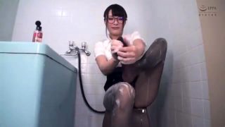 Dominant Japanese whore in foot fetish action