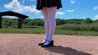 Mistress SarahCuteToes: Sexy Nylons In The Sun