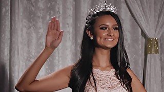 Reagan Foxx & Eliza Ibarra in teen 18+ Dream Pageant Queen - MomKnowsBest