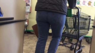 Ugly mom with nice ass