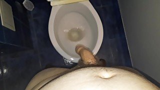 Masturbating on a public mall closet