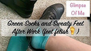 Green socks and sweaty feet after work (feet fetish) - GlimpseOfMe