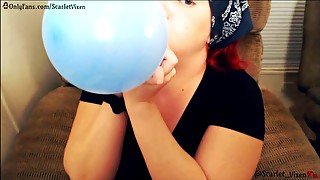 Cute Redhead Plays With Balloons - POP & NOPOP