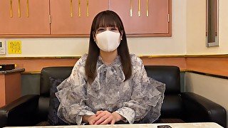 舌ピアスがエロい今ドキ女子大生の濃厚フェラ＆ごっくん①。Perverted college girl's thick blowjob and drinking sperm①。