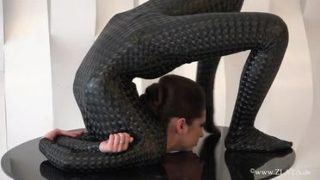 Admirable hussy in a kinky fetish XXX video