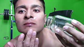 Sacando Semen para los barros de mi cara - Alex CUM