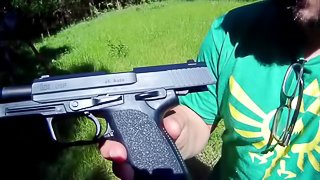 Sig P220 Equinox vs H&K USP - Beauty - Mini Gun Reviews