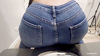 Lap farts in jeans