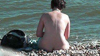 Real nudist beach chicks naked ass on the beach