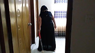 (Indian Maid Ki Jabardast Chudai malik ke beta) Tamil Maid Fucked by the owner while sweeping house