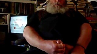 Hot Fearded Daddy bear jerking and cumming