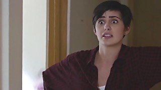 Jacqueline Toboni, Kiersey Clemons - Easy S01E02