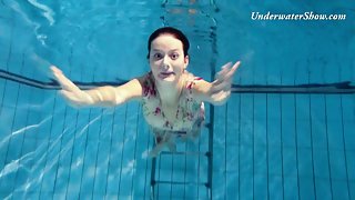 UnderwaterShow Video: Edwige