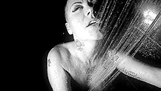 Jezebelle Bond gets steamy in the shower