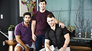 Three guys making each other happy anally