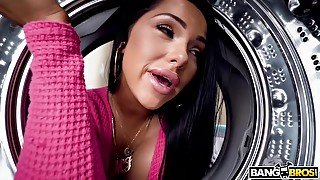 Riley Jean - A Creampie After Laundry