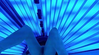 Hot wife masturbates in public tanning bed