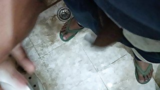 Peeing in toilet with clear audio