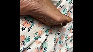 CUM FETISH : ON FEET & BED