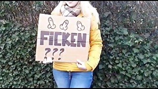 Studentin fragt einen Fremden ob er sie Ficken will