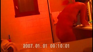 Hidden cam - Mature in bathroom