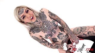 Amber Luke Riding a Tremor Featuring Amber Luke