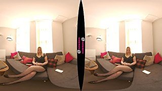 Wanking Encouragement featuring Anna Belle - WankitNowVR