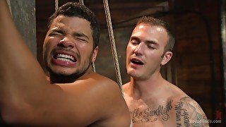 Kaden Alexander adores sex kinky games with his boyfriend while he hangs