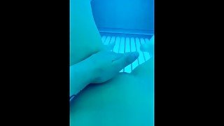 Cumming masturbating in tanning bed