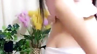 顏值美女不穿內內走光,有東西要跑出來了 - DDIMM工作室