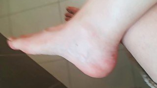 MAsturbate your hard cock with my creamy feet fetish foot job Italian speak