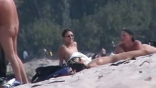 Real nudist beach hidden cam chicks