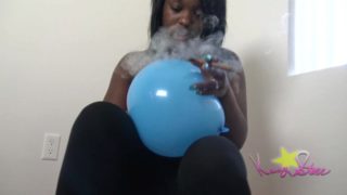 Kassey Starr Somking Balloon Pop