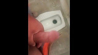 Pinoy Nagsarili sa loob ng banyo Huli Cam