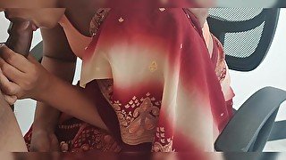 අවුරුදු කුමාරයා  Sexy Agent Received Huge Cumshot After Interview (With Subtitles)