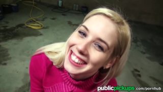 Mofos - POV sex at the carwash