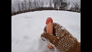 Frozen handjob in the Alps