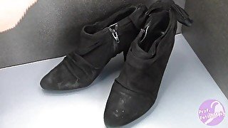 Shoe fetishism 靴フェチ　黒いブーツにぶっかける