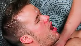 Fucked gay hottie gets a facial