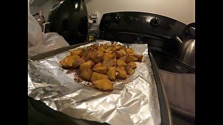 POV your trans girlfriend made you roasted potatoes in her underwear (Girlfriend Experience)