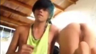 Handsome emo boys enjoys masturbation in cam show