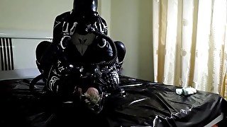 Two Biker fucking in leather rubber and gasmask with PP