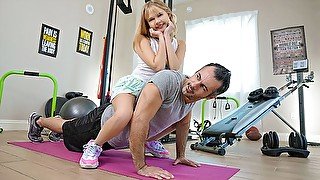 Exxxtra Small - Tiny Cute Stepdaughter Coco Lovelock Gives Stepdaddy A Sloppy Blowjob During Workout